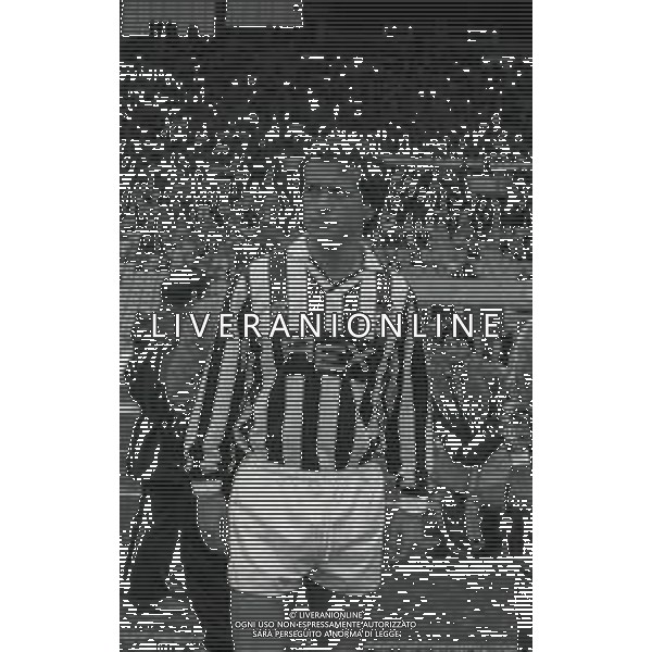 RETROSPETTIVA GIUSEPPE DOSSENA CALCIATORE NELLA FOTO GIUSEPPE DOSSENA CON LA MAGLIA DELL \'UDINESE CALCIO AG ALDO LIVERANI SAS