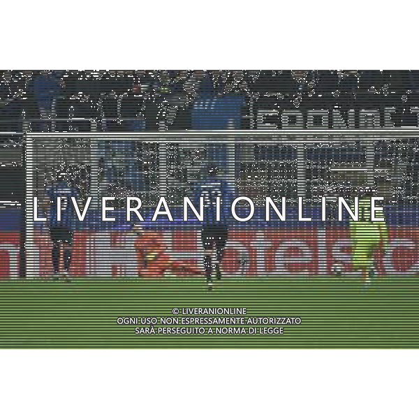 il gol su rigore di luis Muriel del 1 a 0 Atalanta Atalanta vs Dinamo Zagabria UEFA Champions League fase a gironi 5° giornata gruppo C Milano 26-11-2019 Stadio Giuseppe Meazza - San Siro foto Roberto Garavaglia - ag. Aldo Liverani sas