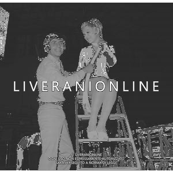 Torneo Internazionale di Musica Leggera, Palazzetto dello Sport di Pesaro Luglio 1969 - RETROSPETTIVA Nella foto Lolita, pseudonimo di Graziella Franchini con Paolo Mengoli ©Archivio Giovanni Liverani/AGENZIA ALDO LIVERANI SAS