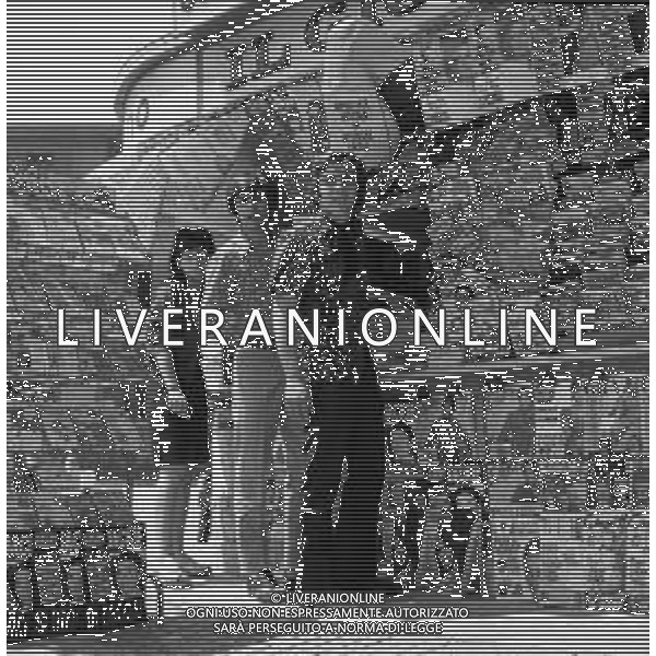 Torneo Internazionale di Musica Leggera, Palazzetto dello Sport di Pesaro Luglio 1969 - RETROSPETTIVA Nella foto Mino Reitano con Paolo Mengoli ©Archivio Giovanni Liverani/AGENZIA ALDO LIVERANI SAS