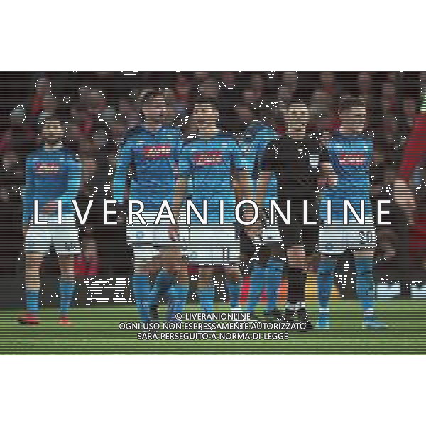 LIVERPOOL - NAPOLI CHAMPIONS LEAGUE 27.11.2019 NELLA FOTO: I GIOCATORI DEL NAPOLI PROTESTANO CON L\'ARBITRO DOPO IL GOL DI DEJAN LOVREN ©MOSCA/AGENZIA ALDO LIVERANI SAS