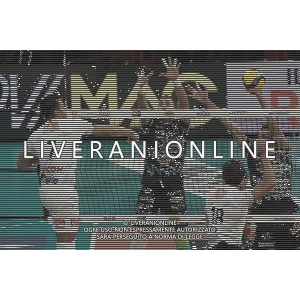 Campionato Italiano di Volley Superlega Serie A 2019/2020 Perugia, Italia 27/11/2019 Sir Safety Conad Perugia vs Globo Banca Popolare del Frusinate Sora Nella foto: de barros ferreira joao rafael (n.7 schiacciatore globo banca popolare del frusinate sora) schiaccia FOTO LORIS CERQUIGLINI-ALESSIO MARINI-AG ALDO LIVERANI SAS