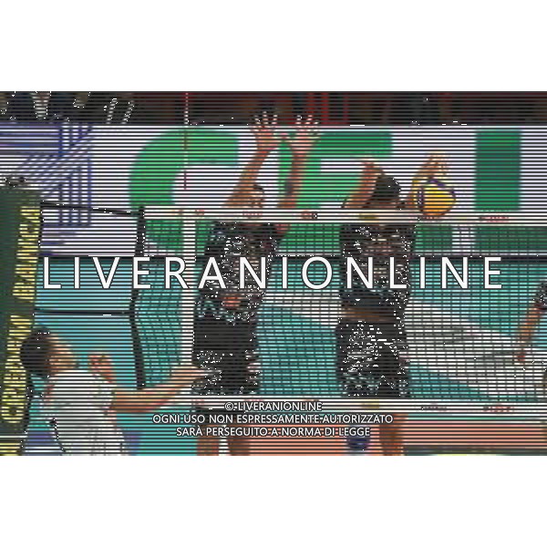 Campionato Italiano di Volley Superlega Serie A 2019/2020 Perugia, Italia 27/11/2019 Sir Safety Conad Perugia vs Globo Banca Popolare del Frusinate Sora Nella foto: roberto russo (n.12 centrale sir safety conad perugia) giuliano de cecco (n.15 palleggiatore sir safety conad perugia) a muro FOTO LORIS CERQUIGLINI-ALESSIO MARINI-AG ALDO LIVERANI SAS