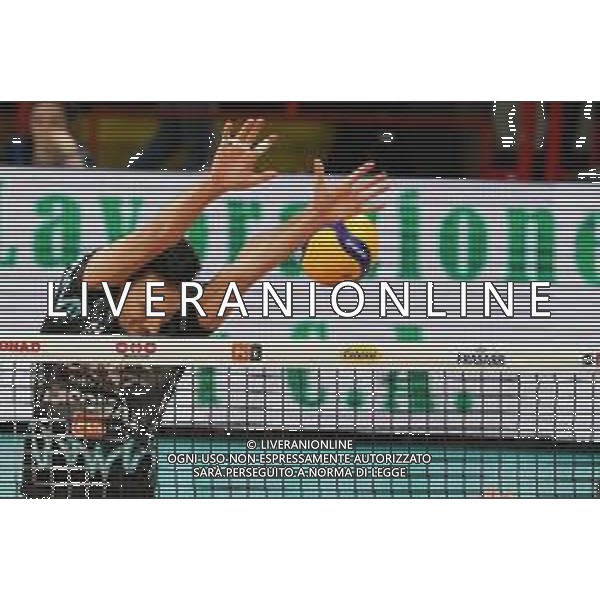 Campionato Italiano di Volley Superlega Serie A 2019/2020 Perugia, Italia 27/11/2019 Sir Safety Conad Perugia vs Globo Banca Popolare del Frusinate Sora Nella foto: roberto russo (n.12 centrale sir safety conad perugia) schiaccia FOTO LORIS CERQUIGLINI-ALESSIO MARINI-AG ALDO LIVERANI SAS
