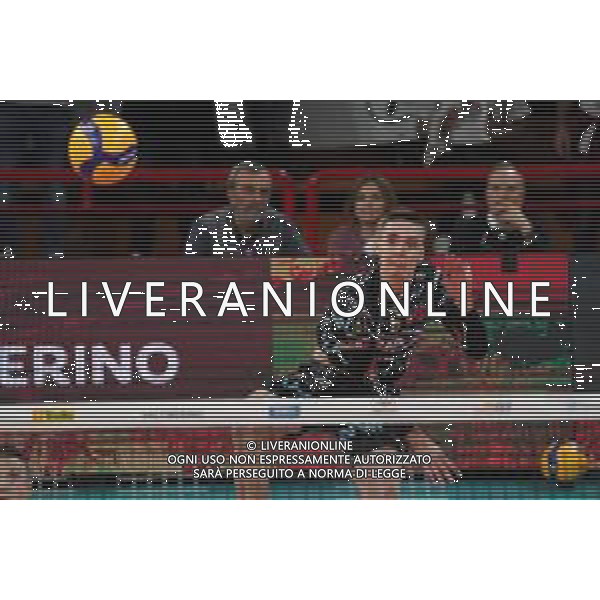 Campionato Italiano di Volley Superlega Serie A 2019/2020 Perugia, Italia 27/11/2019 Sir Safety Conad Perugia vs Globo Banca Popolare del Frusinate Sora Nella foto: srobert taht (n.6 schiacciatore sir safety conad perugia) alla battuta FOTO LORIS CERQUIGLINI-ALESSIO MARINI-AG ALDO LIVERANI SAS