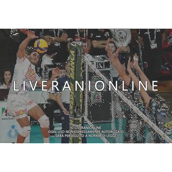 Campionato Italiano di Volley Superlega Serie A 2019/2020 Perugia, Italia 27/11/2019 Sir Safety Conad Perugia vs Globo Banca Popolare del Frusinate Sora Nella foto: de barros ferreira joao rafael (n.7 schiacciatore globo banca popolare del frusinate sora) schiaccia FOTO LORIS CERQUIGLINI-ALESSIO MARINI-AG ALDO LIVERANI SAS