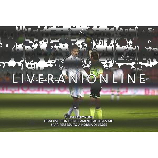 Campionato Italiano di Calcio Serie B 2019/2020 Cremona, Italia 30/11/2019 Cremonese vs Livorno Nella foto: Raicevic (Livorno) viene ammonito dall’arbitro Prontera nel match contro la Cremonese FOTO MASSIMILIANO CARNABUCI-ALESSIO MARINI-AG ALDO LIVERANI SAS