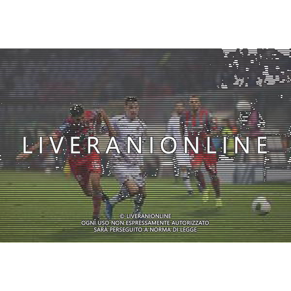 Campionato Italiano di Calcio Serie B 2019/2020 Cremona, Italia 30/11/2019 Cremonese vs Livorno Nella foto: Marsura (Livorno) viene strattonato da Bianchetti (Cremonese) FOTO MASSIMILIANO CARNABUCI-ALESSIO MARINI-AG ALDO LIVERANI SAS