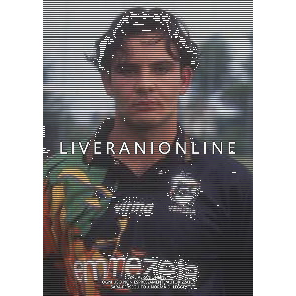 RETROSPETTIVA CIRO GINESTRA CALCIATORE NELLA FOTO CIRO GINESTRA CON LA MAGLIA DEL VENEZIA CALCIO NELL\'ANNO 1997-1998 AG ALDO LIVERANI SAS