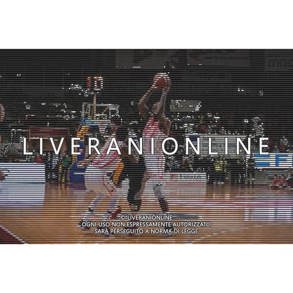 Campionato di Basket Serie A 2019/2020 Varese, Italia 01/12/2019 Openjobmetis Varese vs Virtus Roma Nella foto: blocco di simmons per clark FOTO ALESSANDRO NEGRINI-AG ALDO LIVERANI SAS