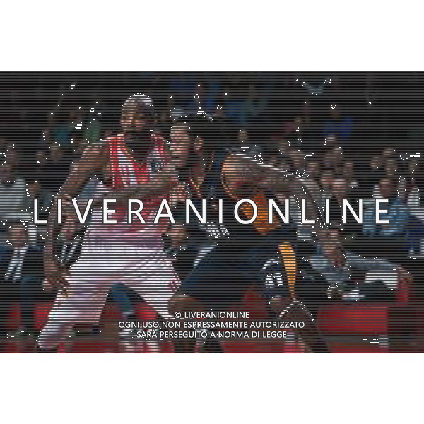 Campionato di Basket Serie A 2019/2020 Varese, Italia 01/12/2019 Openjobmetis Varese vs Virtus Roma Nella foto: tagliafuori di jefferson su simmons FOTO ALESSANDRO NEGRINI-AG ALDO LIVERANI SAS