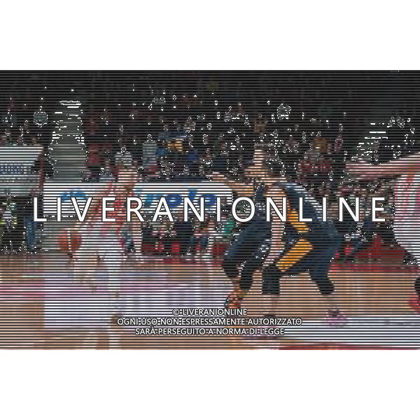 Campionato di Basket Serie A 2019/2020 Varese, Italia 01/12/2019 Openjobmetis Varese vs Virtus Roma Nella foto: palleggio di jakovic FOTO ALESSANDRO NEGRINI-AG ALDO LIVERANI SAS
