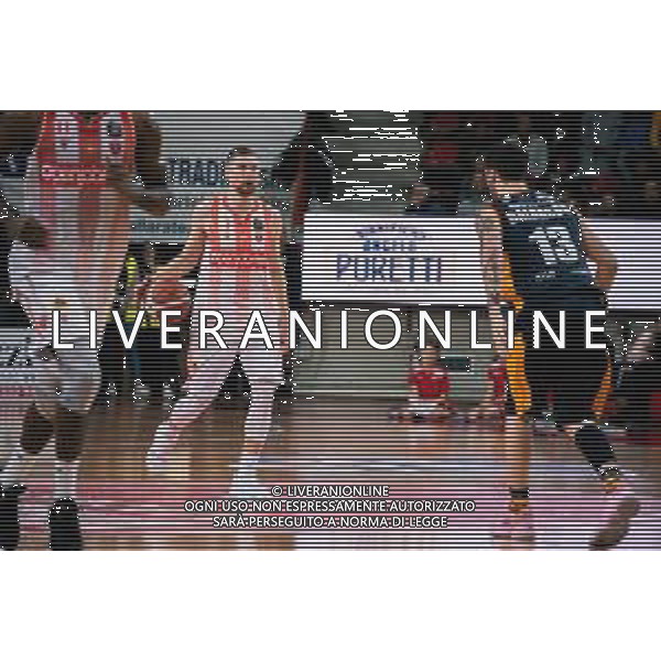Campionato di Basket Serie A 2019/2020 Varese, Italia 01/12/2019 Openjobmetis Varese vs Virtus Roma Nella foto: palleggio di jakovic FOTO ALESSANDRO NEGRINI-AG ALDO LIVERANI SAS