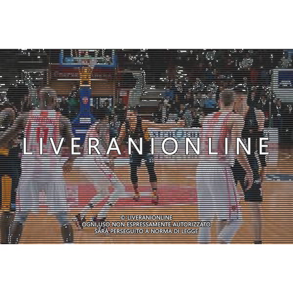 Campionato di Basket Serie A 2019/2020 Varese, Italia 01/12/2019 Openjobmetis Varese vs Virtus Roma Nella foto: palleggio di kyzlink FOTO ALESSANDRO NEGRINI-AG ALDO LIVERANI SAS