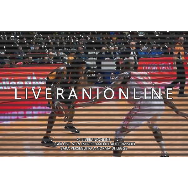 Campionato di Basket Serie A 2019/2020 Varese, Italia 01/12/2019 Openjobmetis Varese vs Virtus Roma Nella foto: palleggio di simmons FOTO ALESSANDRO NEGRINI-AG ALDO LIVERANI SAS
