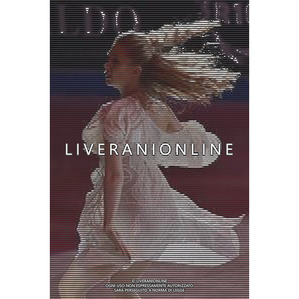 Kaitlyn Weaver (CAN) in coppia con Andrew Poje (CAN) Golden Skate Awards 2019 Milano 30-11-2019 Allianz Cluod PalaLido foto Roberto Garavaglia - ag. Aldo Liverani sas