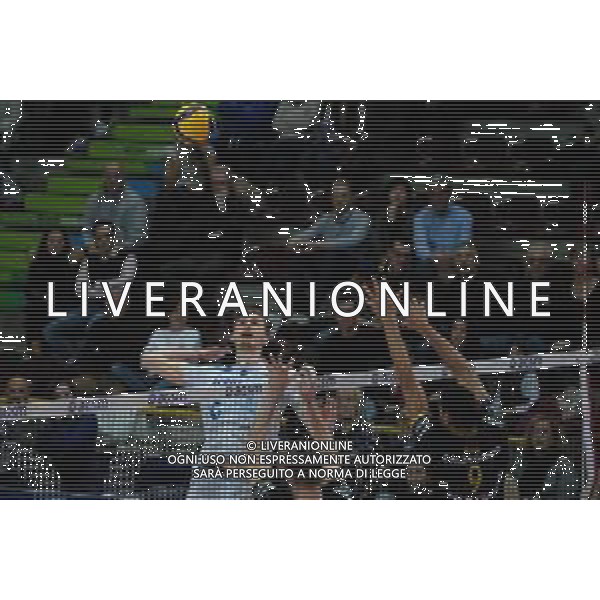Campionato Italiano di Volley Superlega Serie A 2019/2020 Verona, Italia 01/12/2019 Calzedonia Verona vs Top Volley Latina Nella foto: Jean Patry (9) Top Volley Latina in schiacciata. foto roberto tommasini-alessio marini-ag aldo liverani sas
