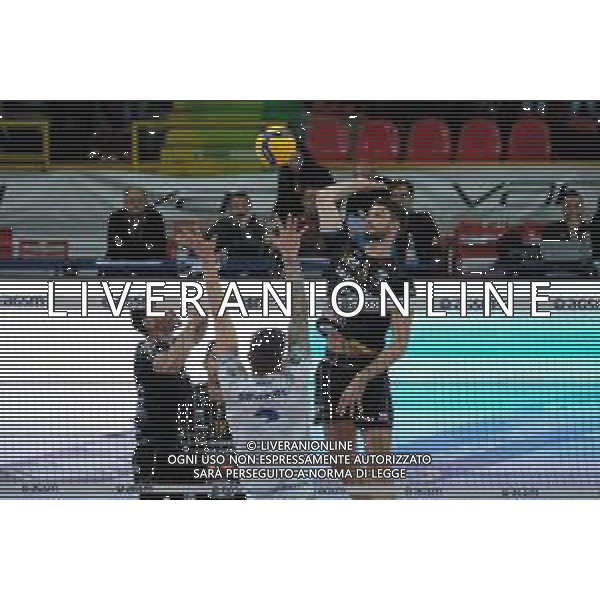 Campionato Italiano di Volley Superlega Serie A 2019/2020 Verona, Italia 01/12/2019 Calzedonia Verona vs Top Volley Latina Nella foto: Primo tempo di Enrico Cester (12) Calzedonia Verona foto roberto tommasini-alessio marini-ag aldo liverani sas
