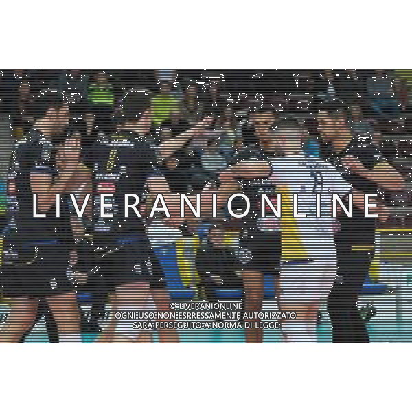 Campionato Italiano di Volley Superlega Serie A 2019/2020 Verona, Italia 01/12/2019 Calzedonia Verona vs Top Volley Latina Nella foto: Esultanza Calzedonia Verona. foto roberto tommasini-alessio marini-ag aldo liverani sas