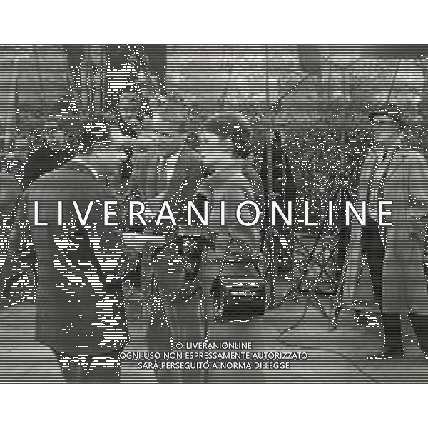 RETROSPETTIVA CARY GRANT ATTORE NELLA FOTO CARY GRANTCON AUDREY HEPBURN NEL FILM SCIARADE AG ALDO LIVERANI SAS 