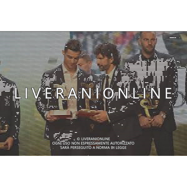 Cristiano Ronaldo (Juventus) miglior giocatore dello scorso campionato premiato da Damiano Tommasi presidente dell’AIC Gran Gala’ del Calcio Milano 2-12-2019 Megawatt Court foto Roberto Garavaglia - ag. Aldo Liverani sas