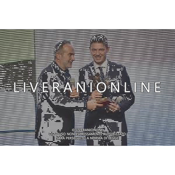 Antonio Cabrini premia Gianluca Rocchi miglior arbitro della passata stagione Gran Gala’ del Calcio Milano 2-12-2019 Megawatt Court foto Roberto Garavaglia - ag. Aldo Liverani sas