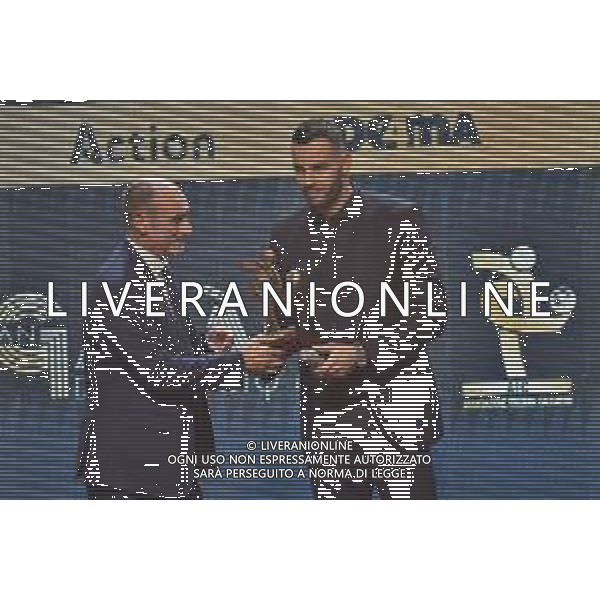 Samir Handanovic (Inter) premiato come miglior portiere Gran Gala’ del Calcio Milano 2-12-2019 Megawatt Court foto Roberto Garavaglia - ag. Aldo Liverani sas