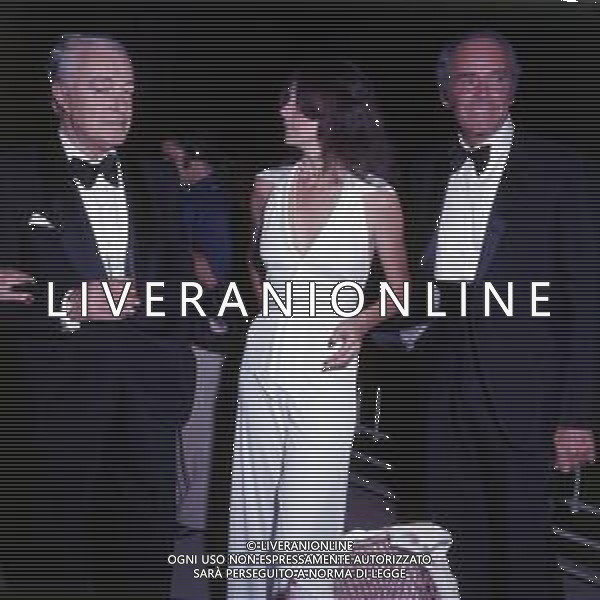 RETROSPETTIVA HENRY FONDA ATTORE NELLA FOTO HENRY FONDA CON LA MOGLIE SHIRLEY FONDA E VITTORIO DE SICA AG ALDO LIVERANI SAS
