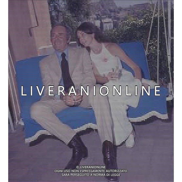 RETROSPETTIVA HENRY FONDA ATTORE NELLA FOTO HENRY FONDA CON LA MOGLIE SHIRLEY FONDA AG ALDO LIVERANI SAS