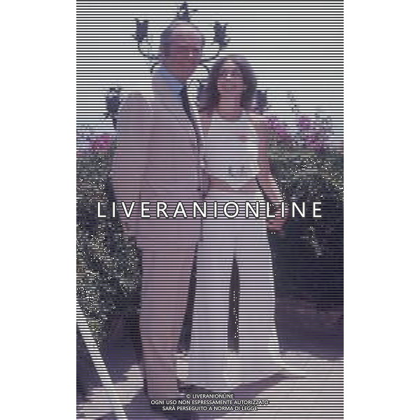RETROSPETTIVA HENRY FONDA ATTORE NELLA FOTO HENRY FONDA CON LA MOGLIE SHIRLEY FONDA AG ALDO LIVERANI SAS