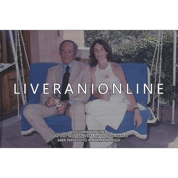 RETROSPETTIVA HENRY FONDA ATTORE NELLA FOTO HENRY FONDA CON LA MOGLIE SHIRLEY FONDA AG ALDO LIVERANI SAS