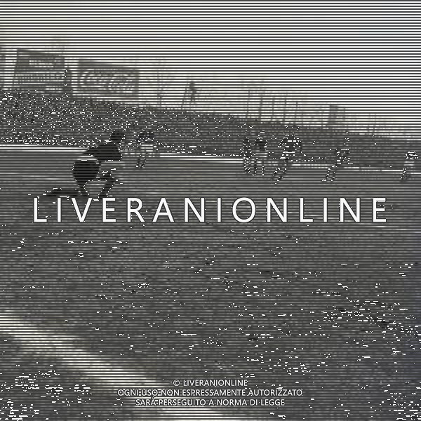 03-03-1957 MONZA CAMPIONATO DI CALCIO SERIE B SIMMENTHAL MONZA VERONA 2-0 NELLA FOTO AZIONE DI GIOCO AG ALDO LIVERANI SAS