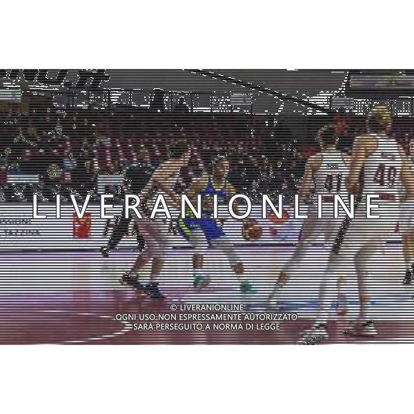 Basket Euroleague Women 2019/2020 Venezia, Italia 04/12/2019 Reyer Venezia vs ZVVZ USK Praha Nella foto: Alyssa Thomas del ZVVZ USK Praha in azione con Avete Steinberga dell’Umana Reyer Venezia FOTO MATTIA RADONI-ALESSIO MARINI-AG ALDO LIVERANI SAS