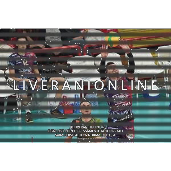 Volley Champions League Men 2019/2020 Perugia, Italia 04/12/2019 Sir Sicoma Monini Perugia vs Benfica Lisbona Nella foto: tzimafei zhukouski (n.11 palleggiatore sir safety conad perugia) alza FOTO LORIS CERQUIGLINI-ALESSIO MARINI-AG ALDO LIVERANI SAS