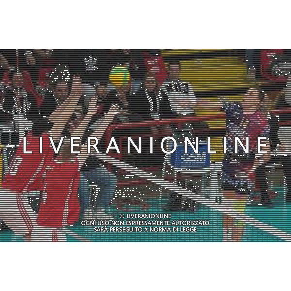 Volley Champions League Men 2019/2020 Perugia, Italia 04/12/2019 Sir Sicoma Monini Perugia vs Benfica Lisbona Nella foto: wilfredo leon venero (n.9 schiacciatore sir safety conad perugia) schiaccia FOTO LORIS CERQUIGLINI-ALESSIO MARINI-AG ALDO LIVERANI SAS
