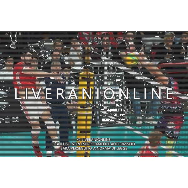 Volley Champions League Men 2019/2020 Perugia, Italia 04/12/2019 Sir Sicoma Monini Perugia vs Benfica Lisbona Nella foto: aleixo andre\' ryuma oto (n18 benfica lisboa) schiaccia FOTO LORIS CERQUIGLINI-ALESSIO MARINI-AG ALDO LIVERANI SAS