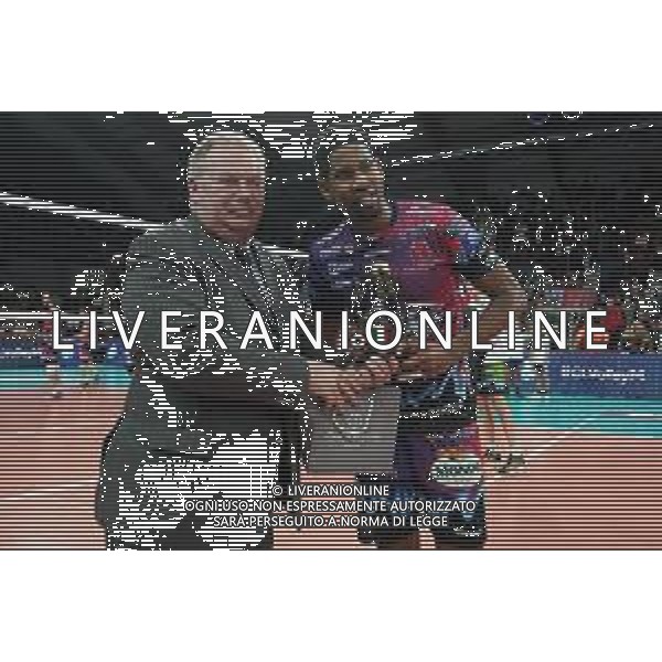 Volley Champions League Men 2019/2020 Perugia, Italia 04/12/2019 Sir Sicoma Monini Perugia vs Benfica Lisbona Nella foto: wilfredo leon venero (n.9 schiacciatore sir safety conad perugia) premiato come miglio giocatore della partita FOTO LORIS CERQUIGLINI-ALESSIO MARINI-AG ALDO LIVERANI SAS