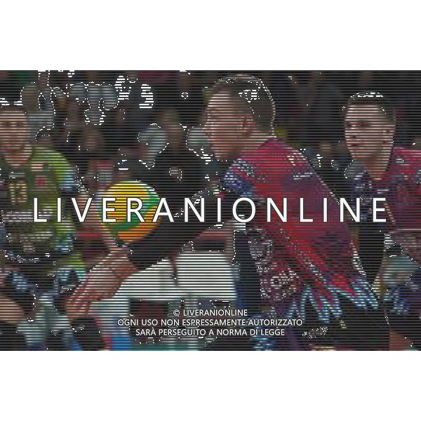 Volley Champions League Men 2019/2020 Perugia, Italia 04/12/2019 Sir Sicoma Monini Perugia vs Benfica Lisbona Nella foto: tzimafei zhukouski (n.11 palleggiatore sir safety conad perugia) in ricezione FOTO LORIS CERQUIGLINI-ALESSIO MARINI-AG ALDO LIVERANI SAS