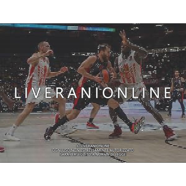 Basket EuroLeague 2019/2020 Milano, Italia 05/12/2019 AX Armani Exchange Milano-Crvena Zvezda Mts Belgrado Nella foto: Sergio Rodriguez della AX Armani Olimpia Milano contrastato da Michael Ojo della Crvena Zvezda Mts Stella Rossa FOTO SAVINO PAOLELLA-ALESSIO MARINI-AG ALDO LIVERANI SAS
