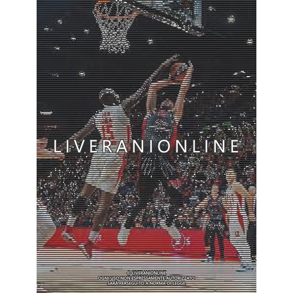 Basket EuroLeague 2019/2020 Milano, Italia 05/12/2019 AX Armani Exchange Milano-Crvena Zvezda Mts Belgrado Nella foto: Amedeo Della Valle della AX Armani Olimpia Milano ostacolato da James Gist della Crvena Zvezda Mts Stella Rossa Belgrado FOTO SAVINO PAOLELLA-ALESSIO MARINI-AG ALDO LIVERANI SAS