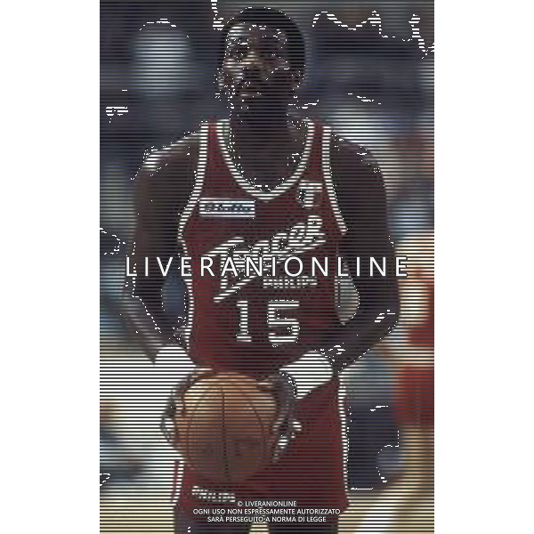 RETROSPETTIVA BOB MC ADOO GIOCATORE BASKET NELLA FOTO BOB MC ADOO CON LA MAGLIA DELLA TRACER MILANO NELL\'ANNO 1986-1987 AG ALDO LIVERANI SAS