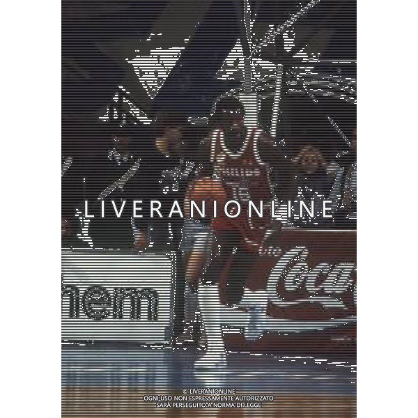 RETROSPETTIVA BOB MC ADOO GIOCATORE BASKET NELLA FOTO BOB MC ADOO CON LA MAGLIA DELLA PHILIPS MILANO AG ALDO LIVERANI SAS