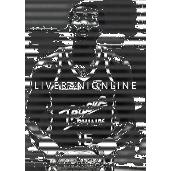RETROSPETTIVA BOB MC ADOO GIOCATORE BASKET NELLA FOTO BOB MC ADOO CON LA MAGLIA DELLA TRACER MILANO NELL\'ANNO 1986-1987 AG ALDO LIVERANI SAS