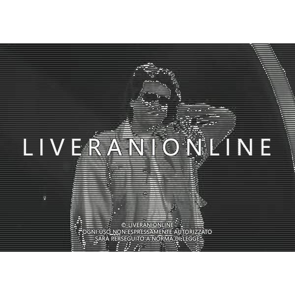 RETROSPETTIVA TOTO CUTUGNO CANTANTE NELLA FOTO TOTO CUTUGNO A SAINT VINCENT NELL\'ANNO 1987 AG ALDO LIVERANI SAS