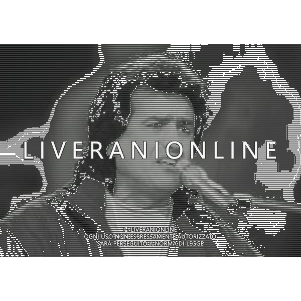 RETROSPETTIVA TOTO CUTUGNO CANTANTE NELLA FOTO TOTO CUTUGNO AL FESTIVAL DI SANREMO NELL\'ANNO 1990 AG ALDO LIVERANI SAS