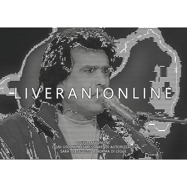 RETROSPETTIVA TOTO CUTUGNO CANTANTE NELLA FOTO TOTO CUTUGNO AL FESTIVAL DI SANREMO NELL\'ANNO 1990 AG ALDO LIVERANI SAS