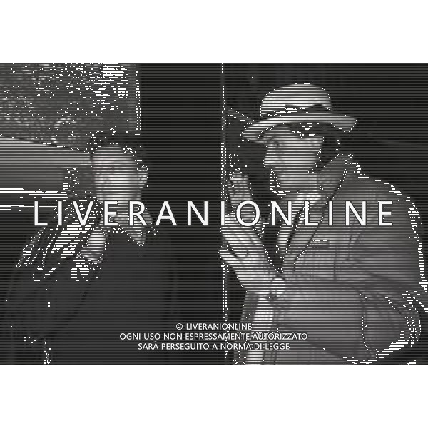 RETROSPETTIVA TOTO CUTUGNO CANTANTE NELLA FOTO TOTO CUTUGNO AL FESTIVAL DI SANREMO NELL\'ANNO 1986 AG ALDO LIVERANI SAS