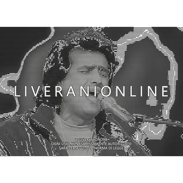 RETROSPETTIVA TOTO CUTUGNO CANTANTE NELLA FOTO TOTO CUTUGNO AL FESTIVAL DI SANREMO NELL\'ANNO 1990 AG ALDO LIVERANI SAS
