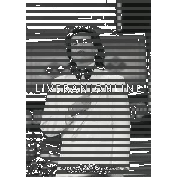 RETROSPETTIVA TOTO CUTUGNO CANTANTE NELLA FOTO TOTO CUTUGNO AL FESTIVAL DI SANREMO NELL\'ANNO 1986 AG ALDO LIVERANI SAS