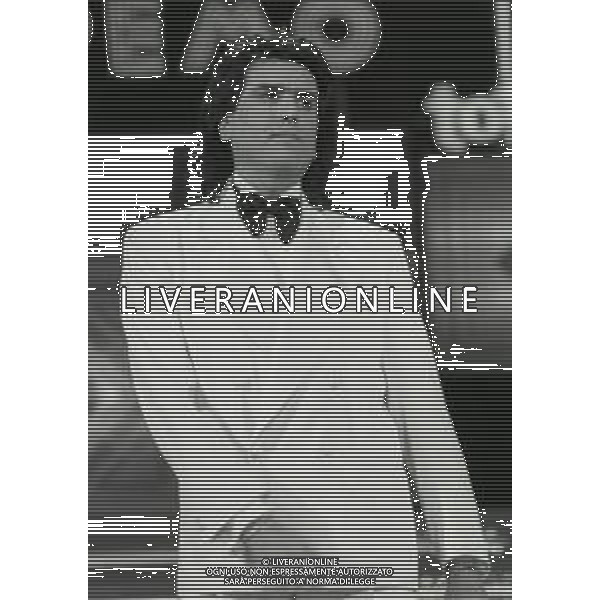 RETROSPETTIVA TOTO CUTUGNO CANTANTE NELLA FOTO TOTO CUTUGNO AL FESTIVAL DI SANREMO NELL\'ANNO 1986 AG ALDO LIVERANI SAS